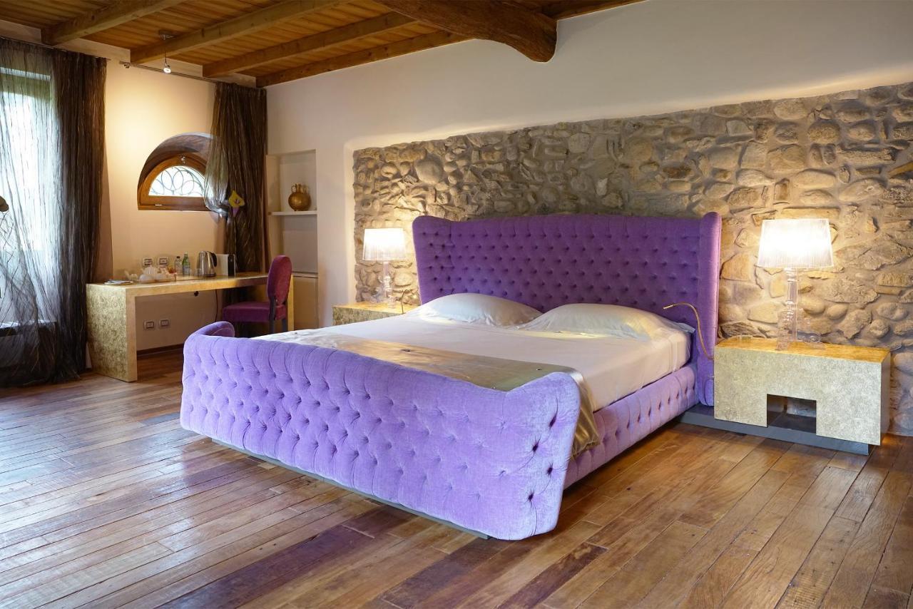 Il Portico - 1711 Luxury Guest House Arlate Bagian luar foto