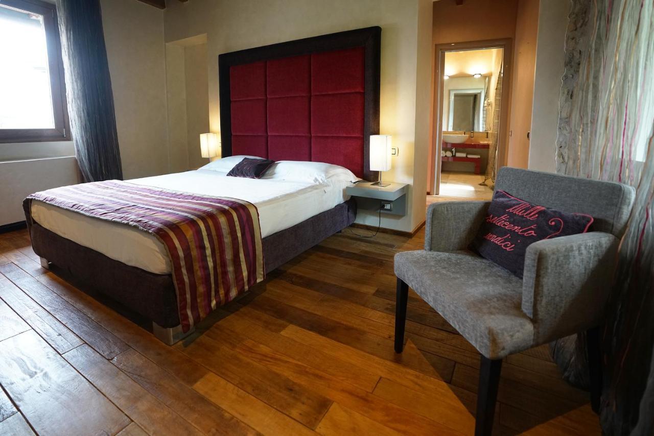 Il Portico - 1711 Luxury Guest House Arlate Bagian luar foto