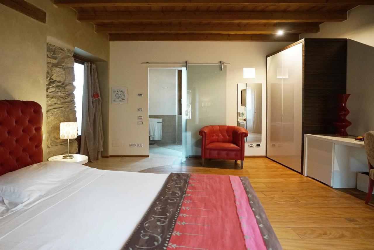 Il Portico - 1711 Luxury Guest House Arlate Bagian luar foto