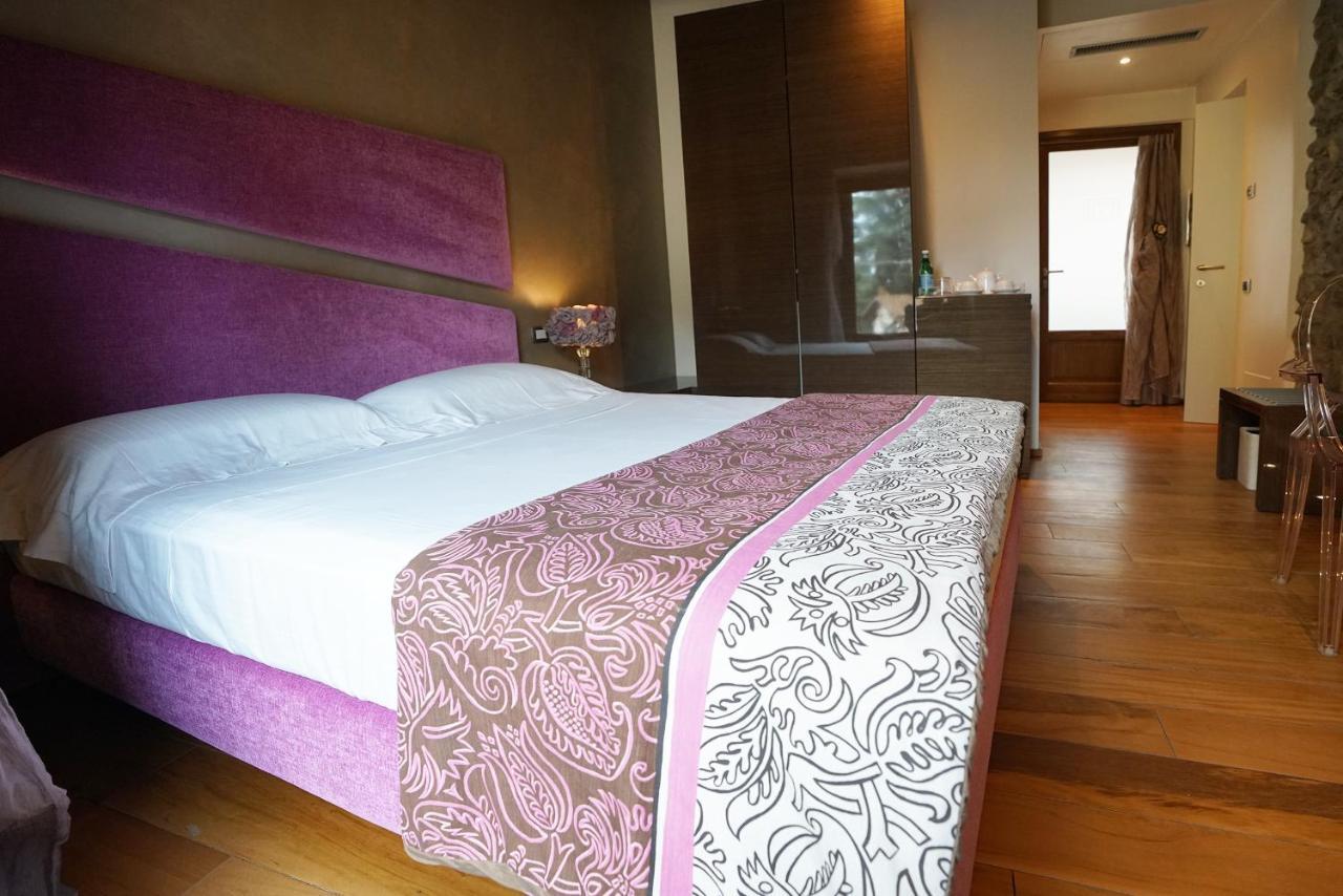 Il Portico - 1711 Luxury Guest House Arlate Bagian luar foto