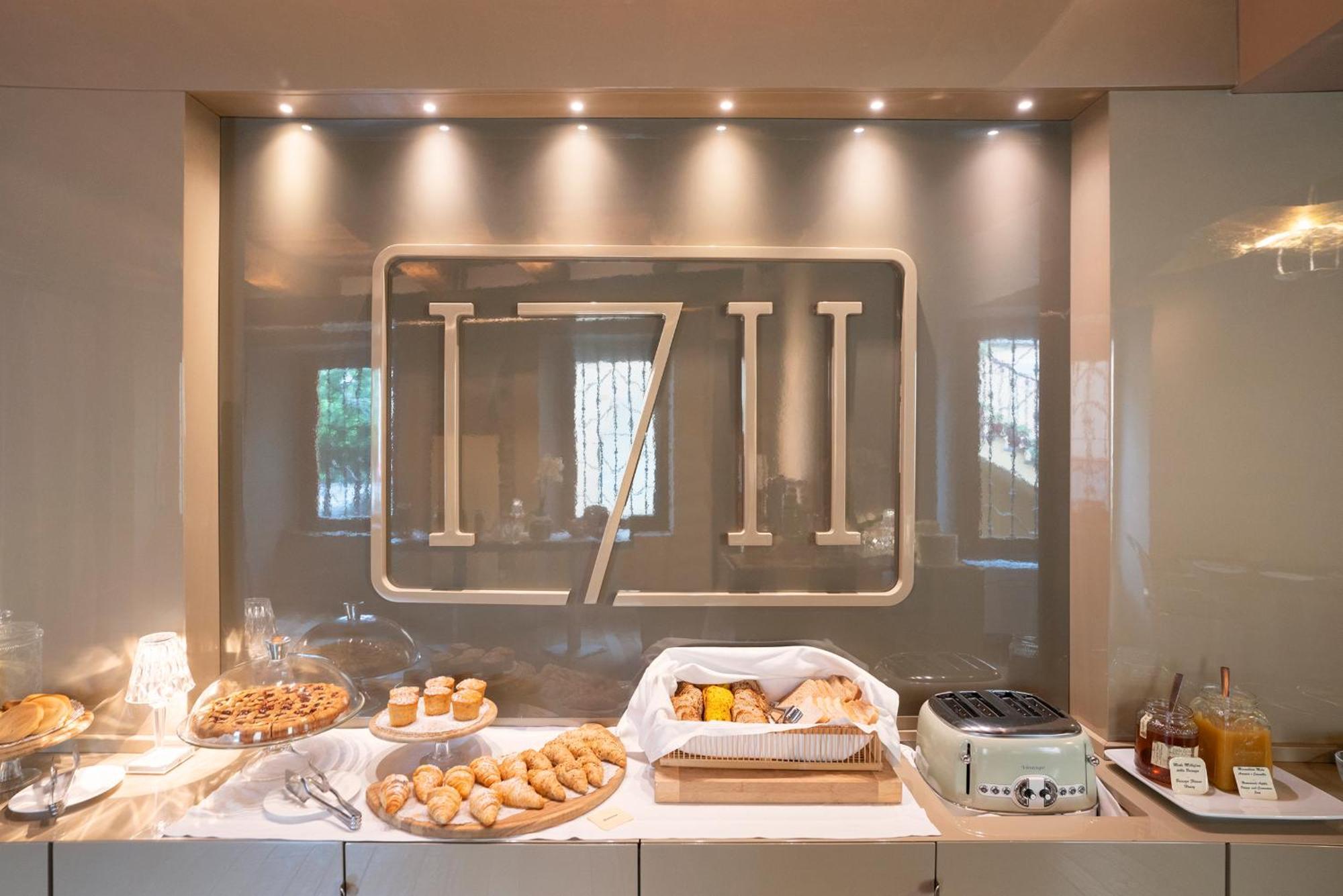 Il Portico - 1711 Luxury Guest House Arlate Bagian luar foto